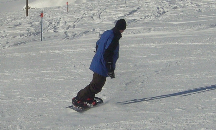 auf dem Snowboard in Juppa